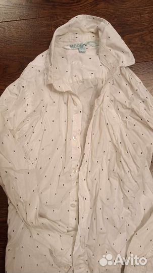 Школьный костюм с рубашками и другая одежда