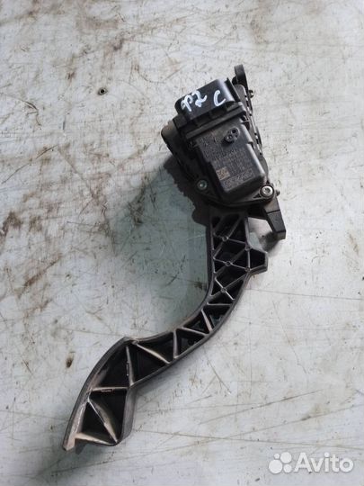 Педаль газа Ford Focus 2