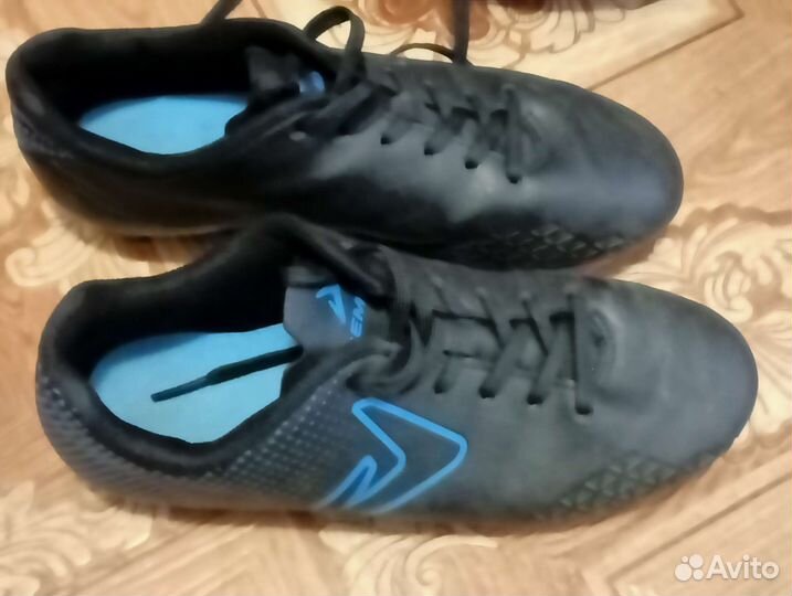 Футбольные бутсы