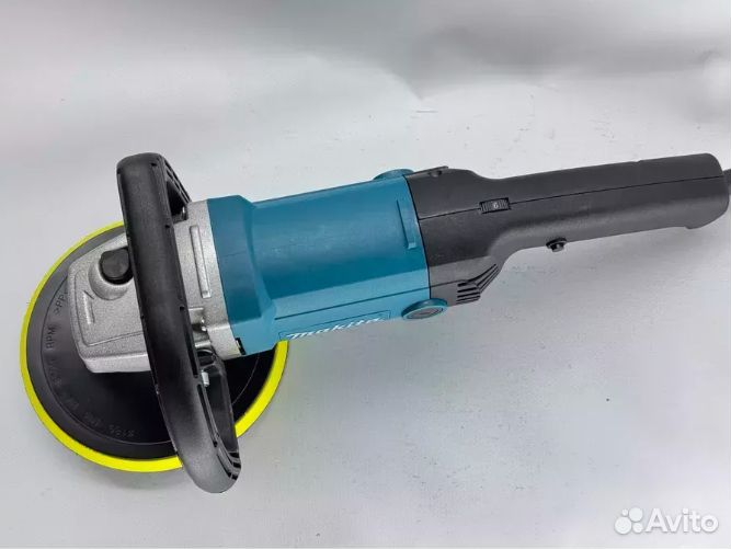 Полировальная машинка для автомобиля