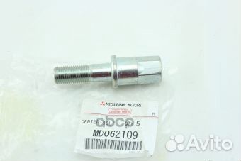 Болт рессоры MD062109 mitsubishi