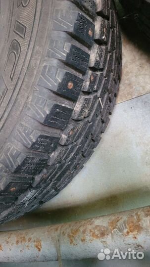 Dunlop SP Winter Ice 01 245/70 R16