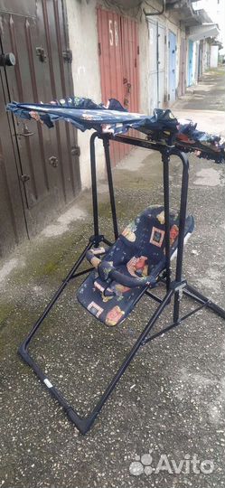 Детские качели уличные