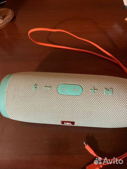 Колонка jbl charge 3