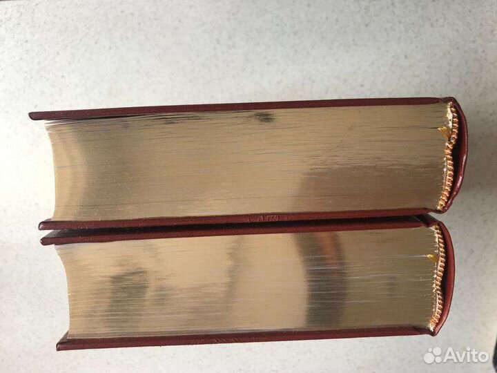 Книга Плутарх Избранные жизнеописания в 2 томах