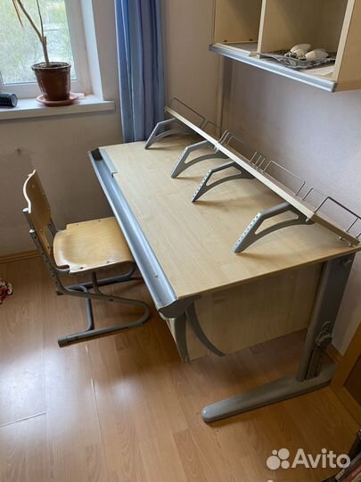 Школьная парта и стул Деми