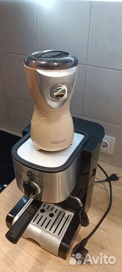 Кофеварка рожковая vitek VT-1513 с кофемолкой