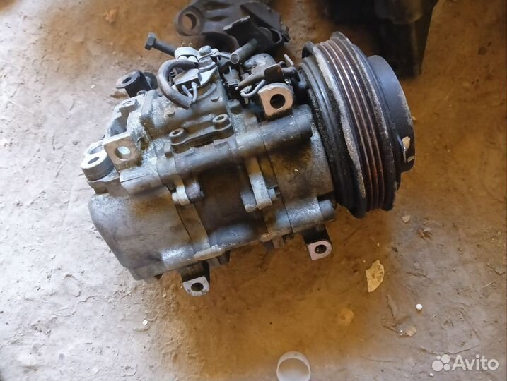 Двигатель на subaru legacy