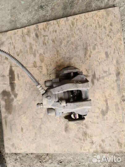 Тормозной супорт задний левый Mercedes W221