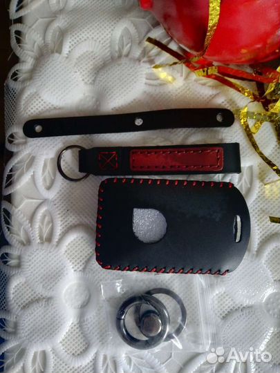 Кожаный чехол для ключей volvo