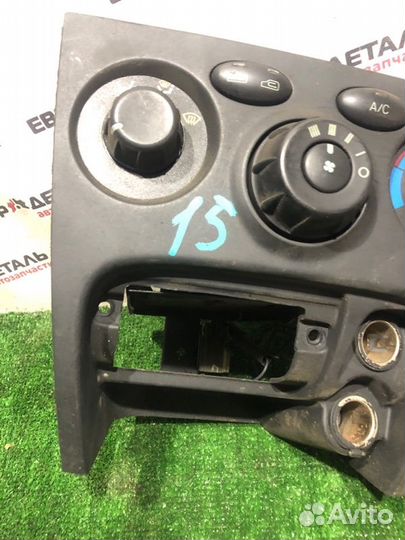 Блок управления отопителем Hyundai Santa Fe