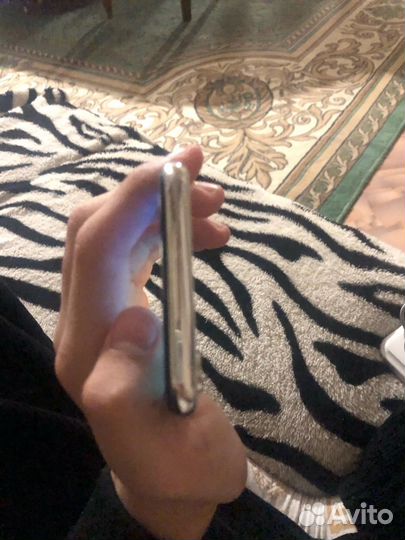 iPhone X, 64 ГБ