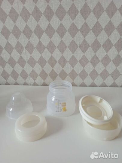 Бутылочки для кормления, молокоотсос, вкладыши