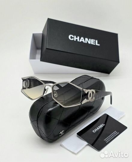 Солнцезащитные очки chanel