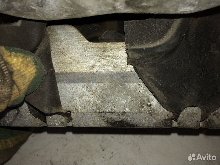 Jeep cherokee Kl 2014 2,4 опора двс левая