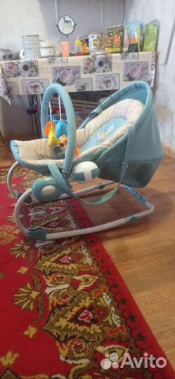 Шезлонг детский новый