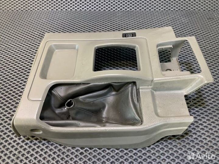 Консоль АКПП Nissan Safari