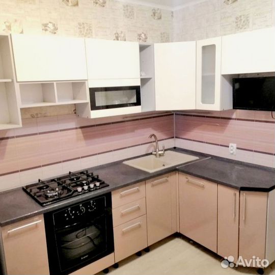 Кухонный гарнитур угловой