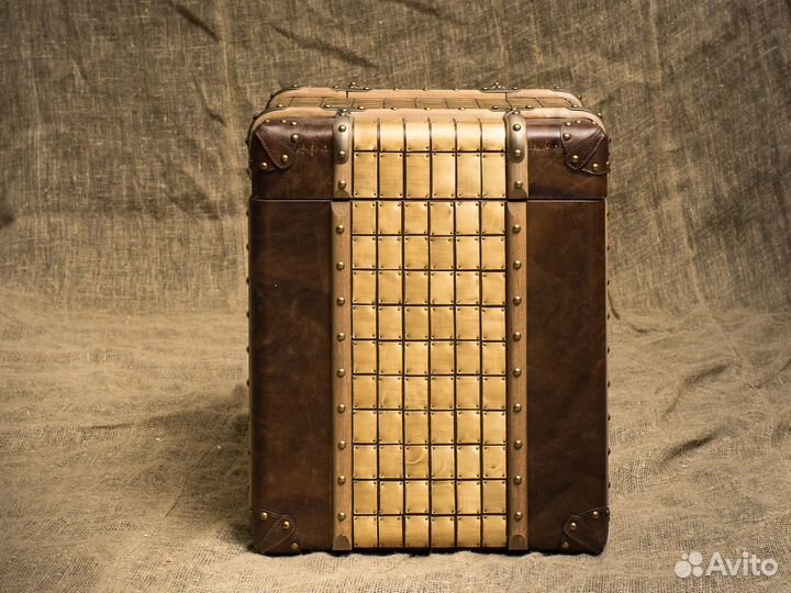 Сундук Mosaic Medium Leather and Brass