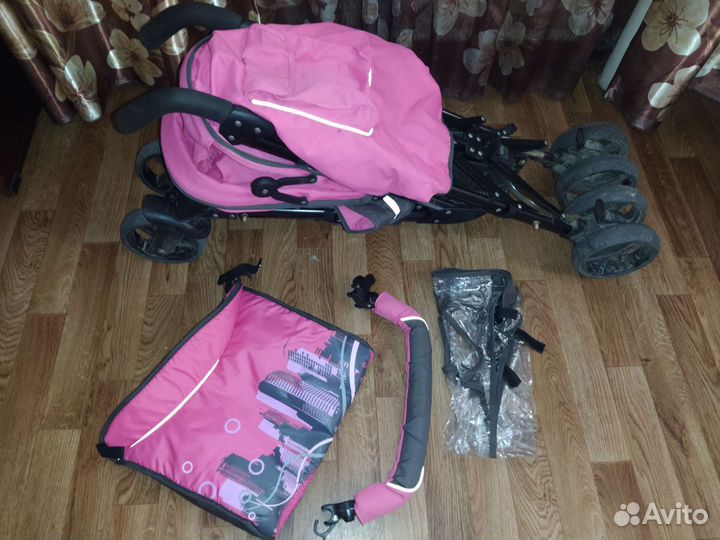 Прогулочная коляска