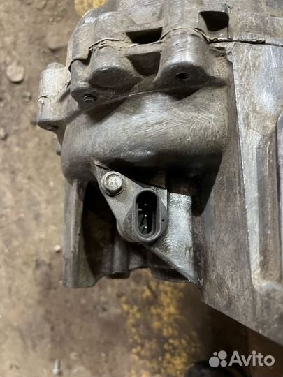 МКПП (механическая коробка переключения передач) C