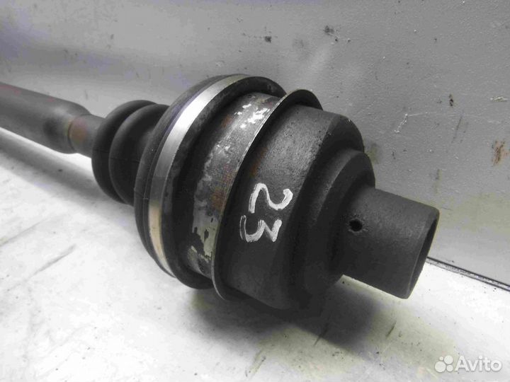 Полуось передняя левая Renault 19