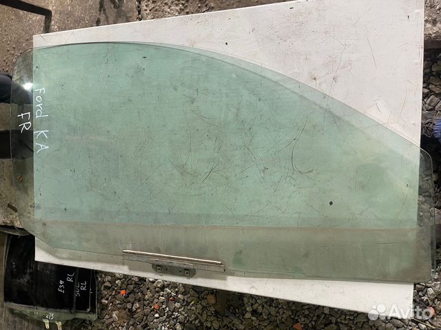 Переднее правое стекло ford ka