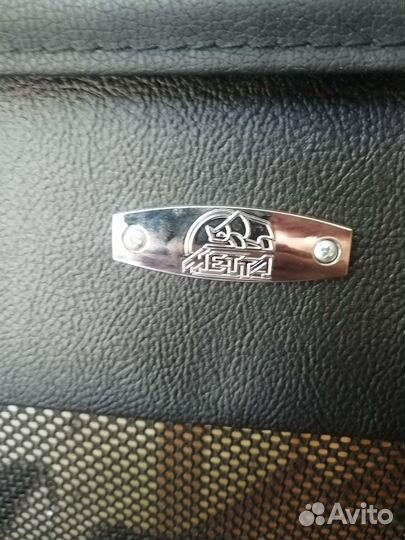 Офисное кресло