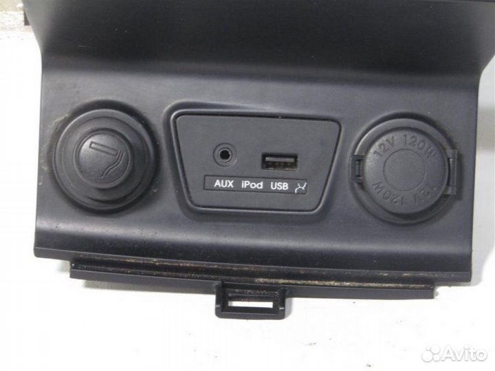 Гнездо прикуривателя AUX, USB, Розетка Hyundai