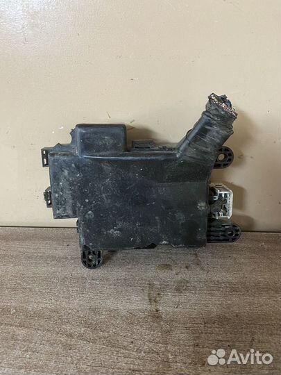 Блок предохранителей Mazda 626 GF 2.0 FS АКПП USA