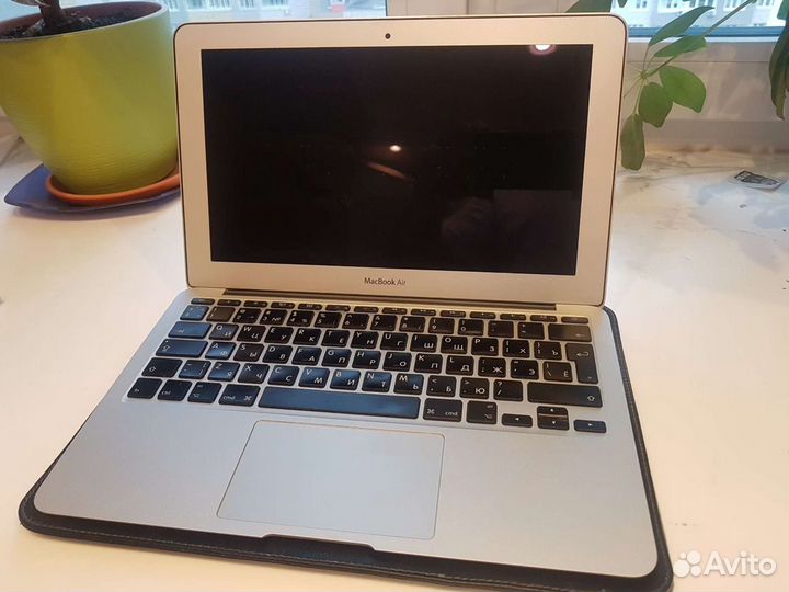 Apple MacBook Air 11 (2011) на запчасти