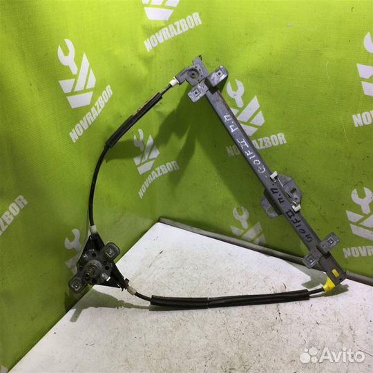 Стеклоподъемник механ. передний правый Фольксваг