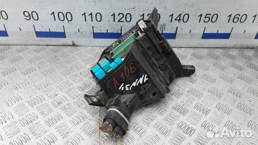 Блок предохранителей lexus RX 3 (1NN34M101)