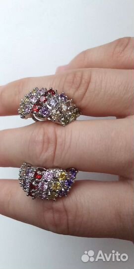 Серьги разноцветные