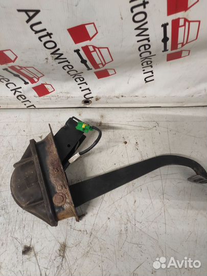 Педаль сцепления Приора