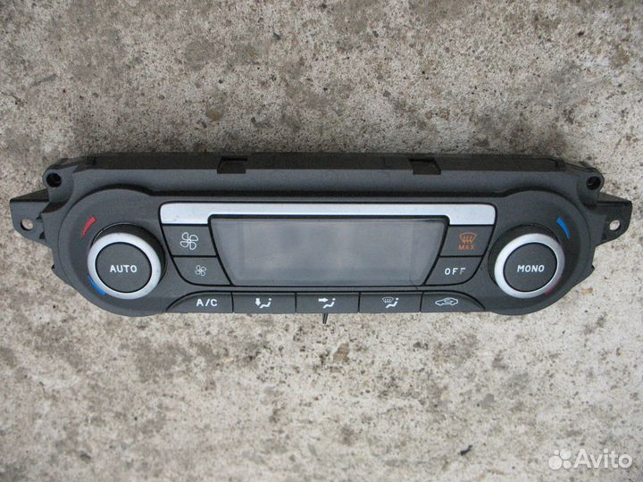 Блок управления климатом Ford Focus 2
