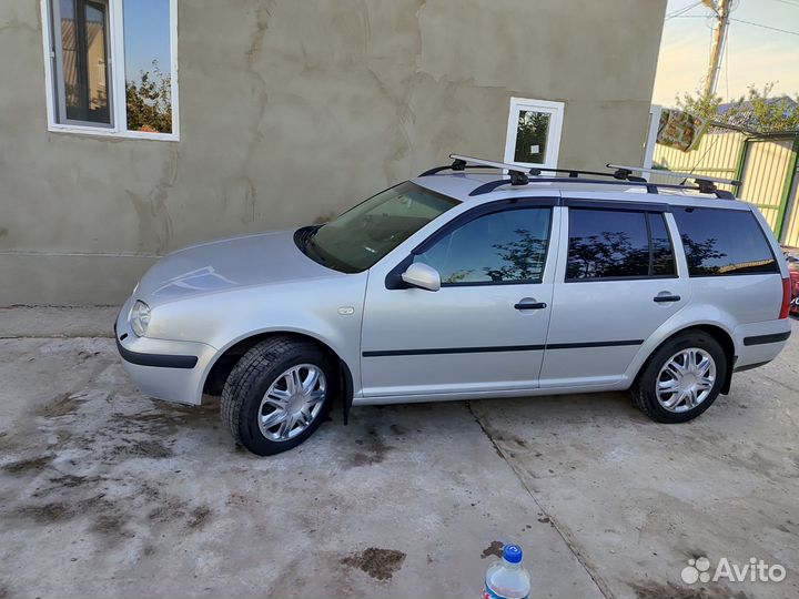 Volkswagen Golf, 2000