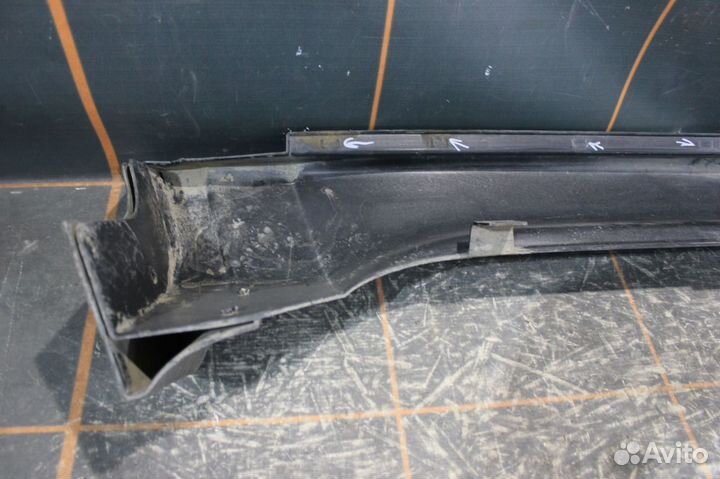 Накладка порога наружная прав.-Jeep Grand Cherokee