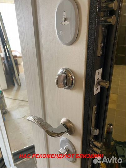 Толстая дверь входная с доставкой в подарок