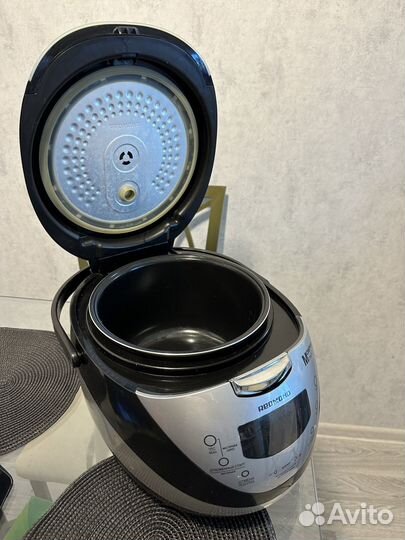 Мультиварка Redmond rmc m150