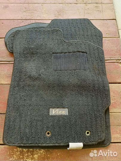 Комплект ковриков Toyota Vitz 90 оригинал