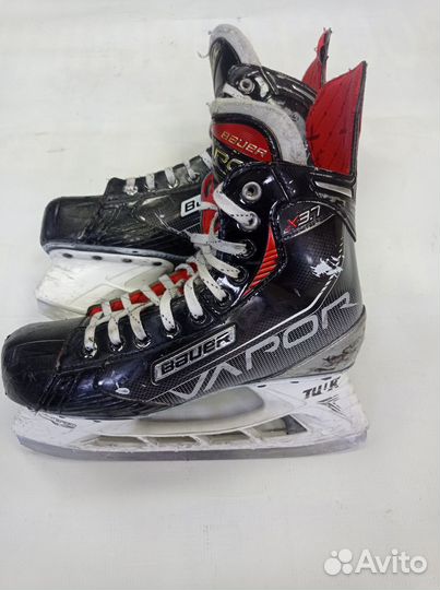 Коньки хоккейные