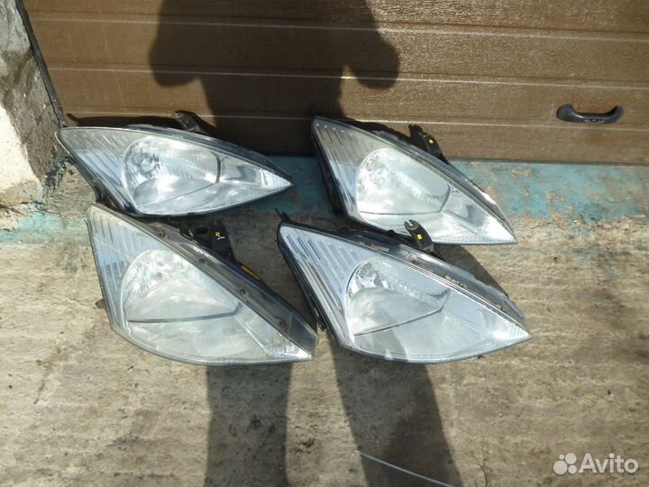 Фара передняя правая Форд Фокус 1 Ford Focus 1