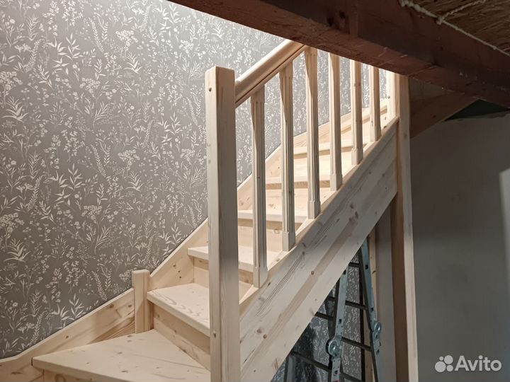 Лестница из сосны на 2этаж