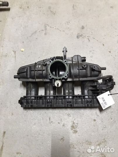 Коллектор впускной CDA 1.8 Passat B7