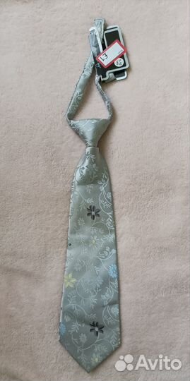 Новый детский (7-10) галстук Marks&Spenser