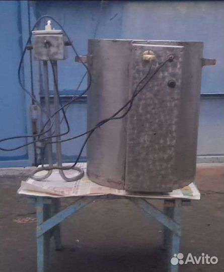 Улики и пчелоинвентарь. Прибор для подогрева меда