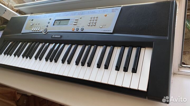 Синтезатор yamaha psr r200