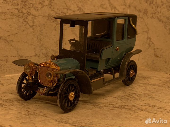 Модель автомобиля Белаз 7527, Руссо-Балт Ландоле