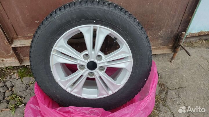 Новые колеса в сборе на hyundai creta r16 зима шип